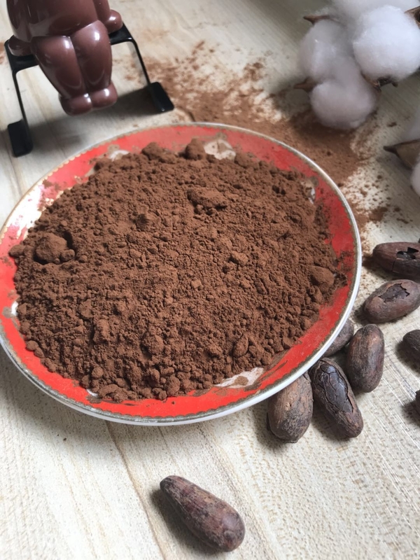 100 پودر کاکائو قهوه ای خالص باکتری سالمونلا منفی ISO 9001 تایید شده است
