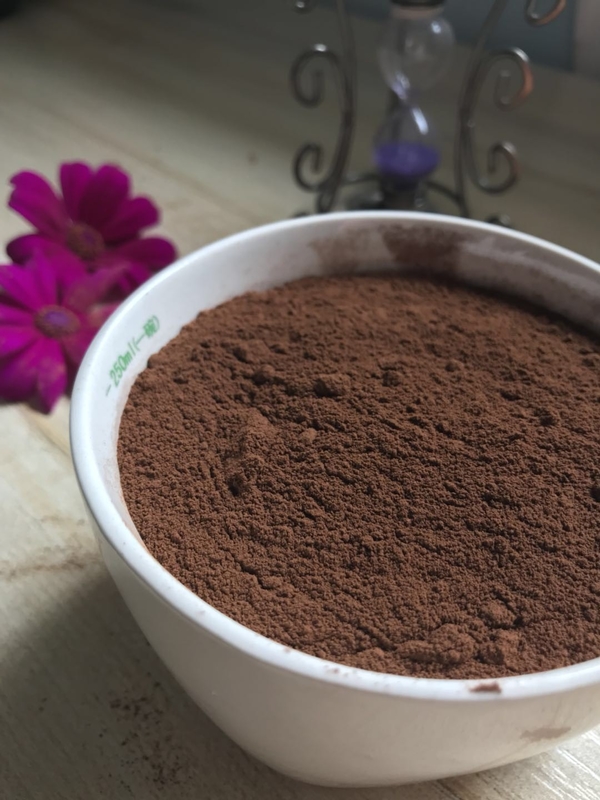 پودر کاکائو خالص کم چرب از جلوگیری از آپوپسیک مغزی و فشار خون جلوگیری می کند